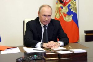 Leia mais sobre o artigo Putin instaura lei marcial nos territórios que a Rússia