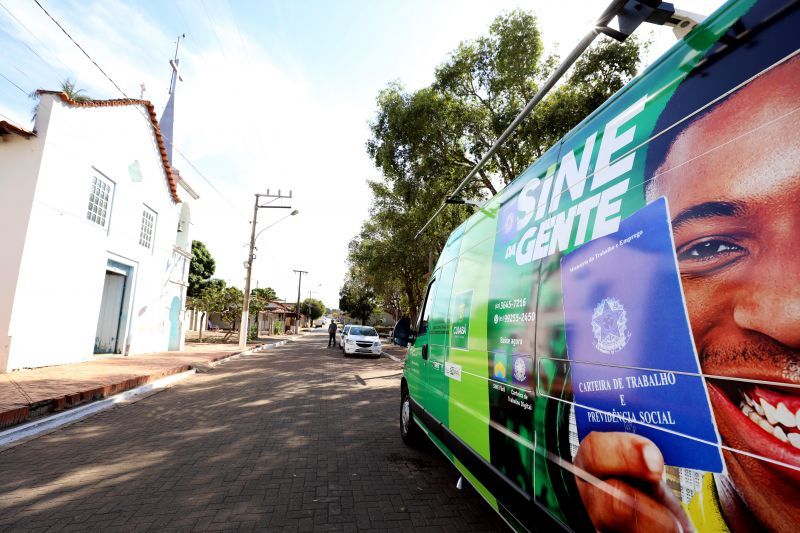 Você está visualizando atualmente Sine da Gente leva atendimento aos moradores de Goiabeiras