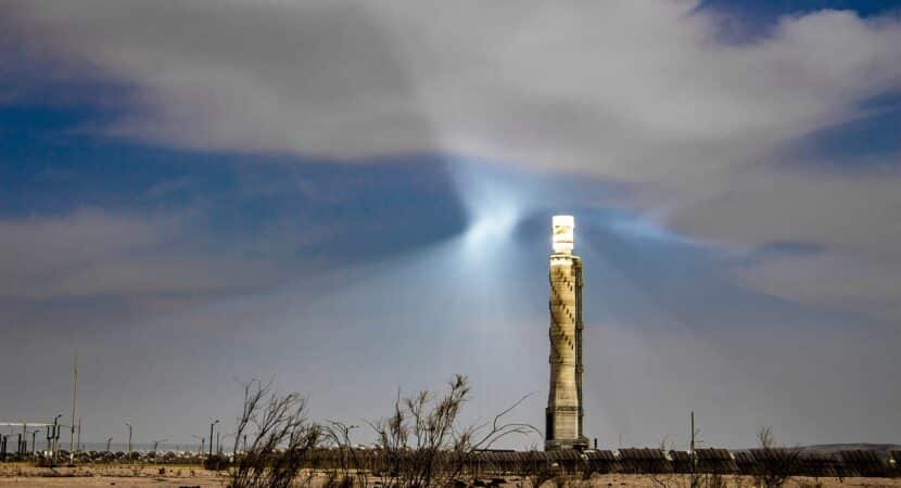 No momento, você está visualizando ISRAEL: Olho de Sauron de 245 metros revoluciona energia solar