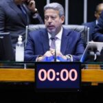 Arthur Lira sinaliza que pode votar correção do IR este ano