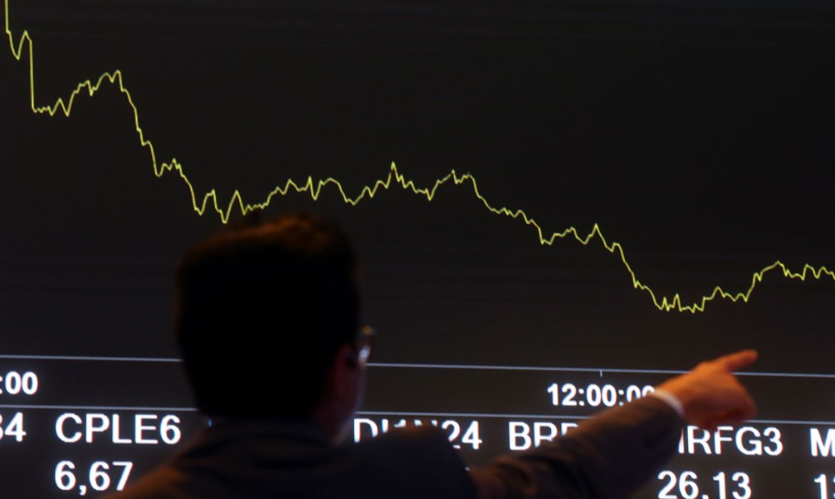 No momento, você está visualizando Investimento de pessoa física em renda variável cresce 35%