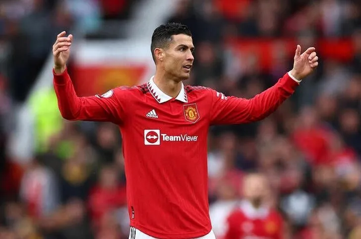 Você está visualizando atualmente Manchester United anuncia saída de Cristiano Ronaldo