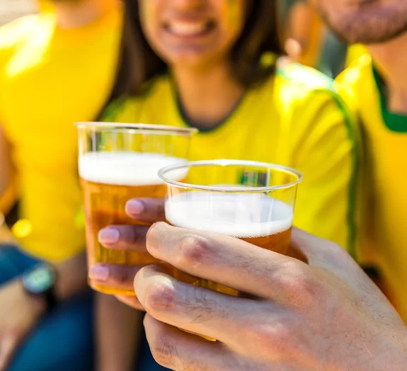 Você está visualizando atualmente Por que o consumo de álcool na Copa do Catar é tão polêmico?