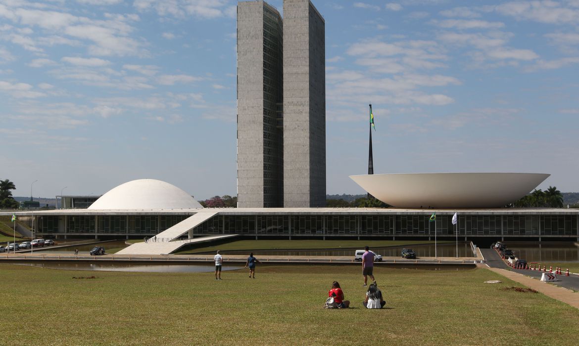 No momento, você está visualizando Câmara e Senado entram em recesso parlamentar