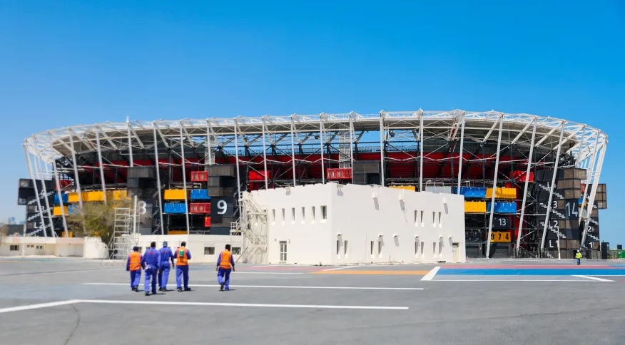 Você está visualizando atualmente Estádio 974 feito com contêineres será doado