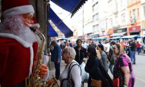 Leia mais sobre o artigo Procon orienta consumidores sobre troca de presentes de Natal