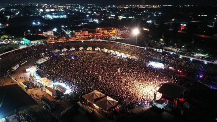 Você está visualizando atualmente Réveillon em Sinop terá show nacional de Léo Magalhães