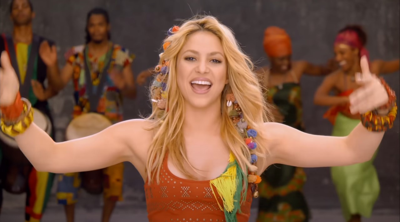 No momento, você está visualizando Shakira convida dançarino que recriou coreografia de Waka Waka