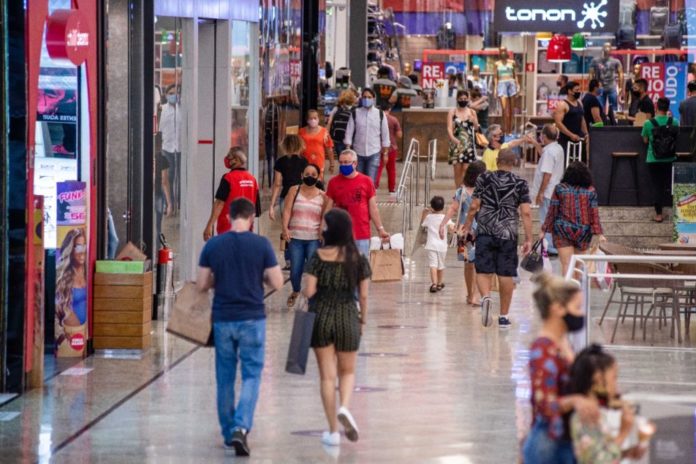 Você está visualizando atualmente Vendas de Natal aquecem o mercado da moda em Mato Grosso