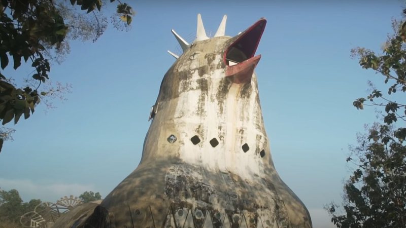 Você está visualizando atualmente A história por trás da igreja Indonésia em formato de galinha