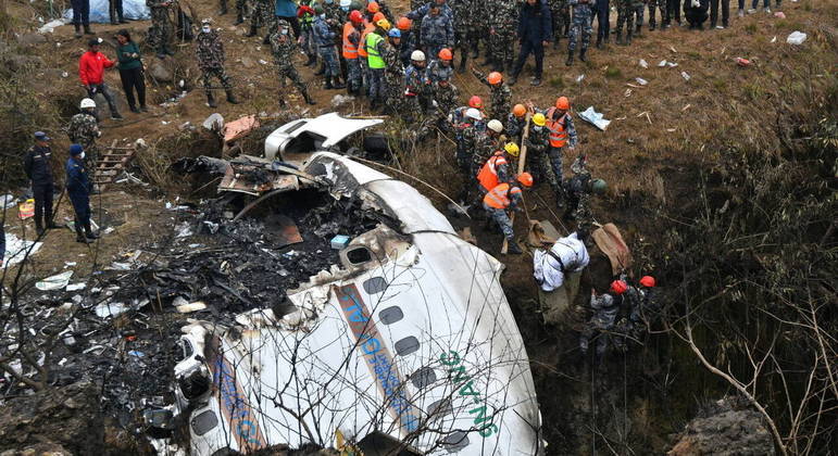 Você está visualizando atualmente Passageiro fazia live durante queda de avião no Nepal