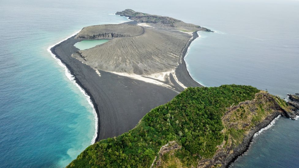 No momento, você está visualizando Ilha surge do nada no meio do Oceano em formato diferente