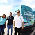 Prefeito entrega vans para programas de Assistência Médica