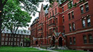 Leia mais sobre o artigo A Universidade de Harvard oferece 100 cursos gratuitos e online