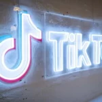 Comissão Europeia veta o TikTok dos smartphones