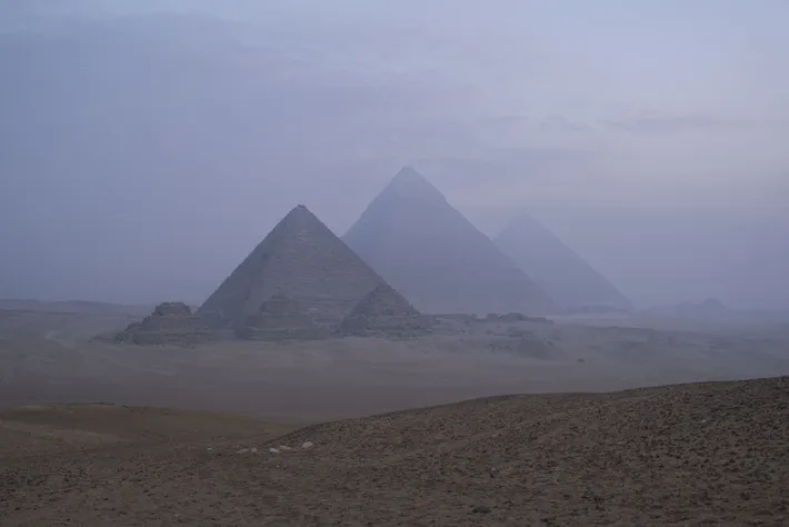 Você está visualizando atualmente Como as pirâmides do Egito são por dentro?