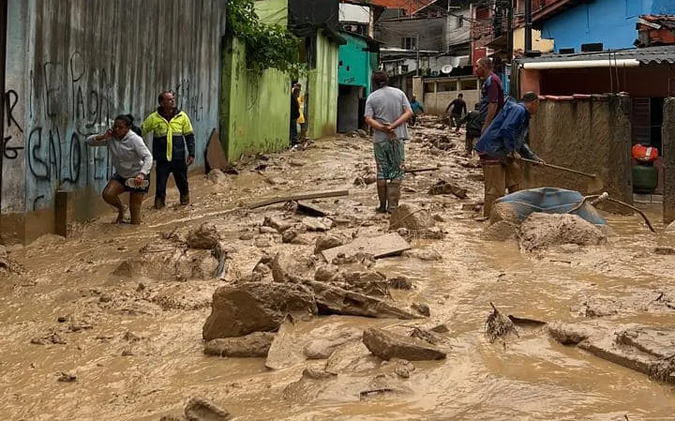 No momento, você está visualizando Litoral norte de SP ainda deve ter chuva fraca; mortes chegam a 36