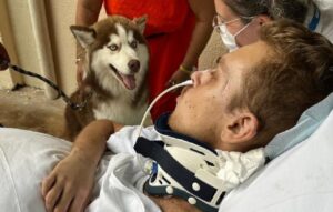 Leia mais sobre o artigo Paciente internado recebe visita do cão de estimação