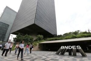Leia mais sobre o artigo Taxa de empréstimo do BNDES será debatida, mas sem disputa