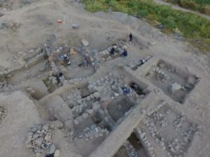 Leia mais sobre o artigo Arqueólogos encontram ‘tumba de ouro’ na Armênia