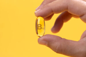 Leia mais sobre o artigo Deficiência de vitamina B12 pode ser notada na ida ao banheiro
