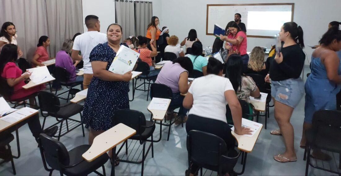 Você está visualizando atualmente Empreendedores fazem curso de capacitação de como abrir negócio