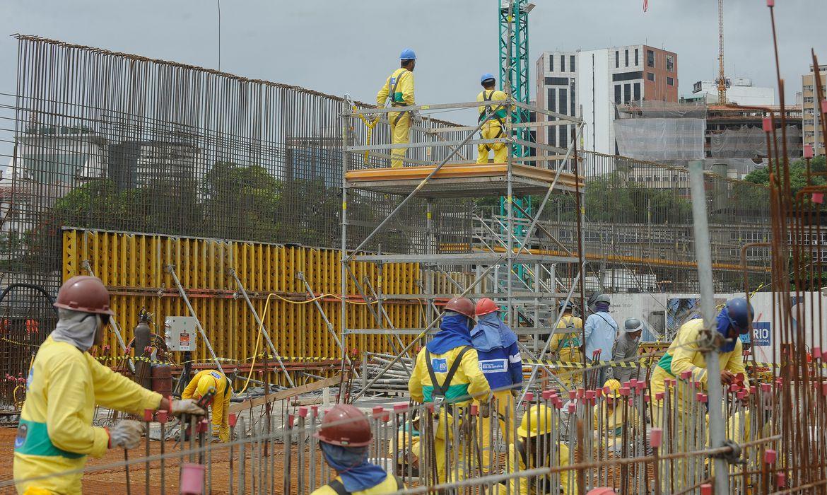 Você está visualizando atualmente Índice de Confiança da Construção cai 0,3 ponto no país