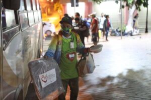 Leia mais sobre o artigo ‘Campanha Aquece Cuiabá’ destina 8 mil cobertores a instituições