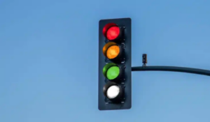 Leia mais sobre o artigo Conheça a nova cor e a 4ª luz que será implantada nos semáforos