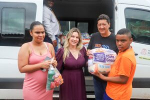 Leia mais sobre o artigo VG: Famílias recebem cestas básicas e kits de limpeza