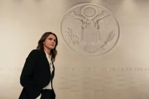 Leia mais sobre o artigo A DIPLOMATA: Keri Russell brilha em série política e sagaz da Netflix