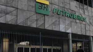 Leia mais sobre o artigo Governo vai propor nova política de preços da Petrobras