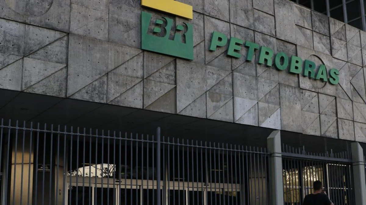 No momento, você está visualizando Governo vai propor nova política de preços da Petrobras