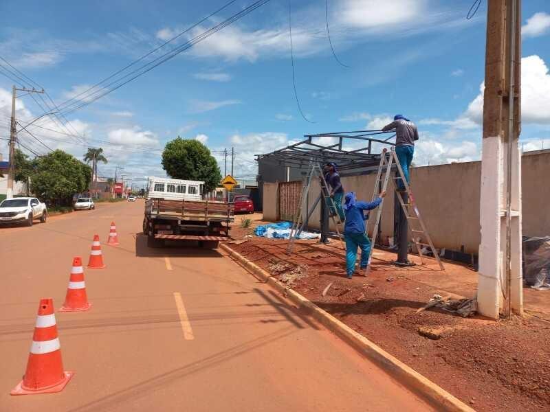 Você está visualizando atualmente Prefeitura investe em novos abrigos para pontos de ônibus