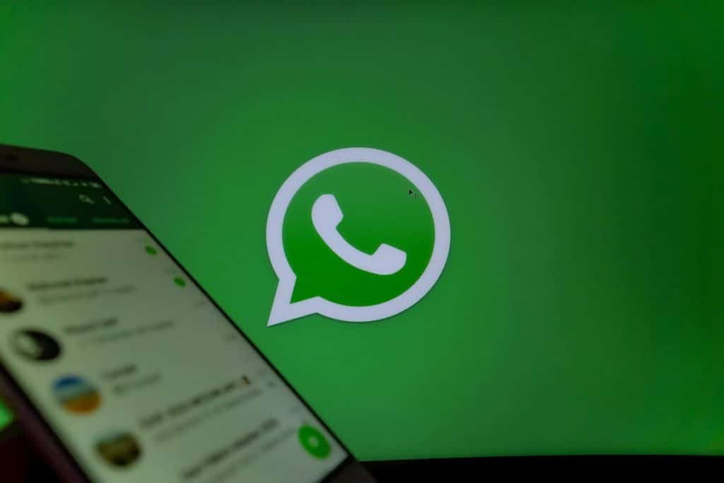 Você está visualizando atualmente WhatsApp Beta ganha editor de texto estilo Stories do Instagram