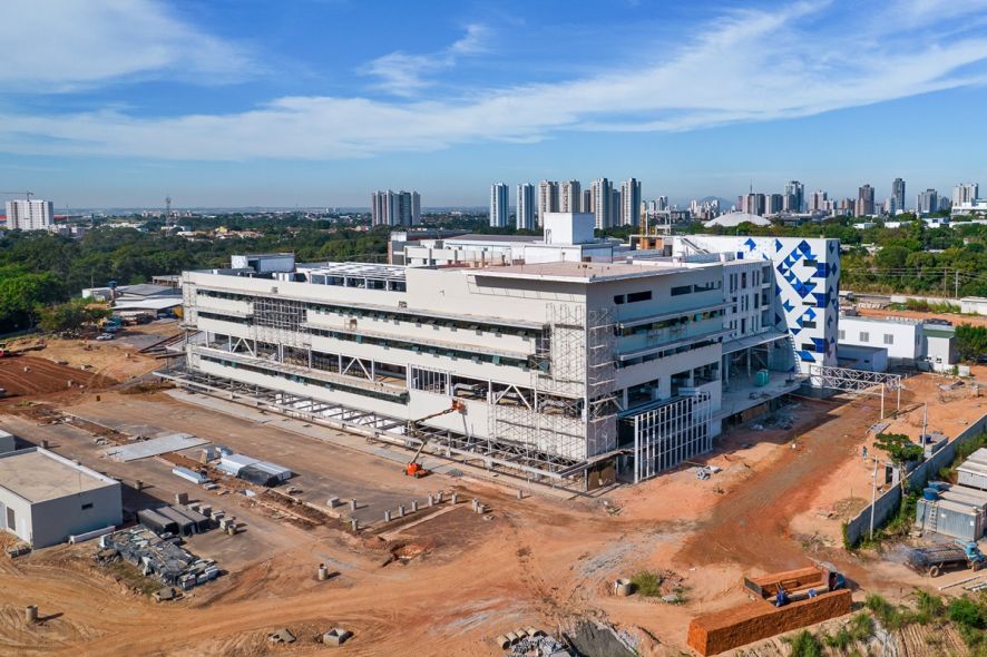 Você está visualizando atualmente Hospital Central de Cuiabá já tem 90% das obras executadas