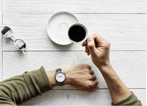 No momento, você está visualizando O que a ciência diz sobre tomar café de manhã antes de ir trabalhar?