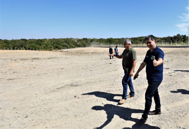 No momento, você está visualizando Prefeito e vice-prefeito visitam a primeira Usina de Energia Limpa