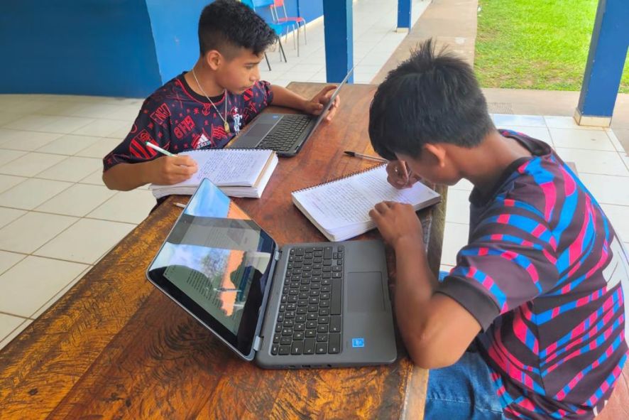 No momento, você está visualizando Governo de MT investe em equipamentos e internet para indígenas