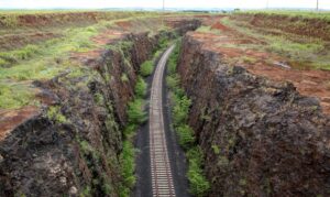 Leia mais sobre o artigo Após mais de 35 anos, Ferrovia Norte-Sul tem obras concluídas