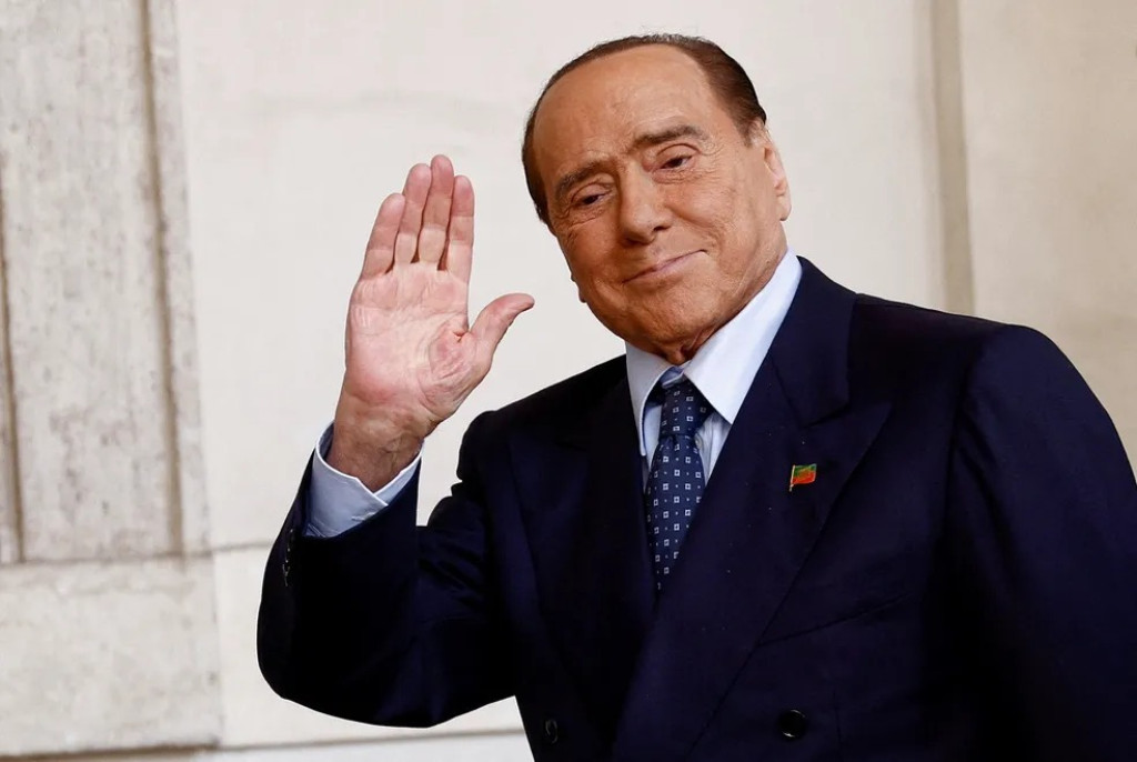 Você está visualizando atualmente Morre ex-primeiro-ministro italiano Silvio Berlusconi