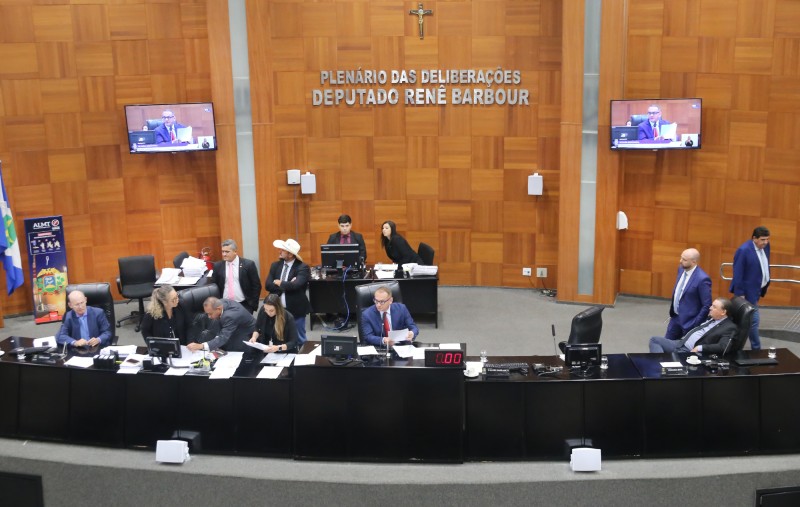 Você está visualizando atualmente Comissão aprova oito audiências públicas para debater a saúde em MT