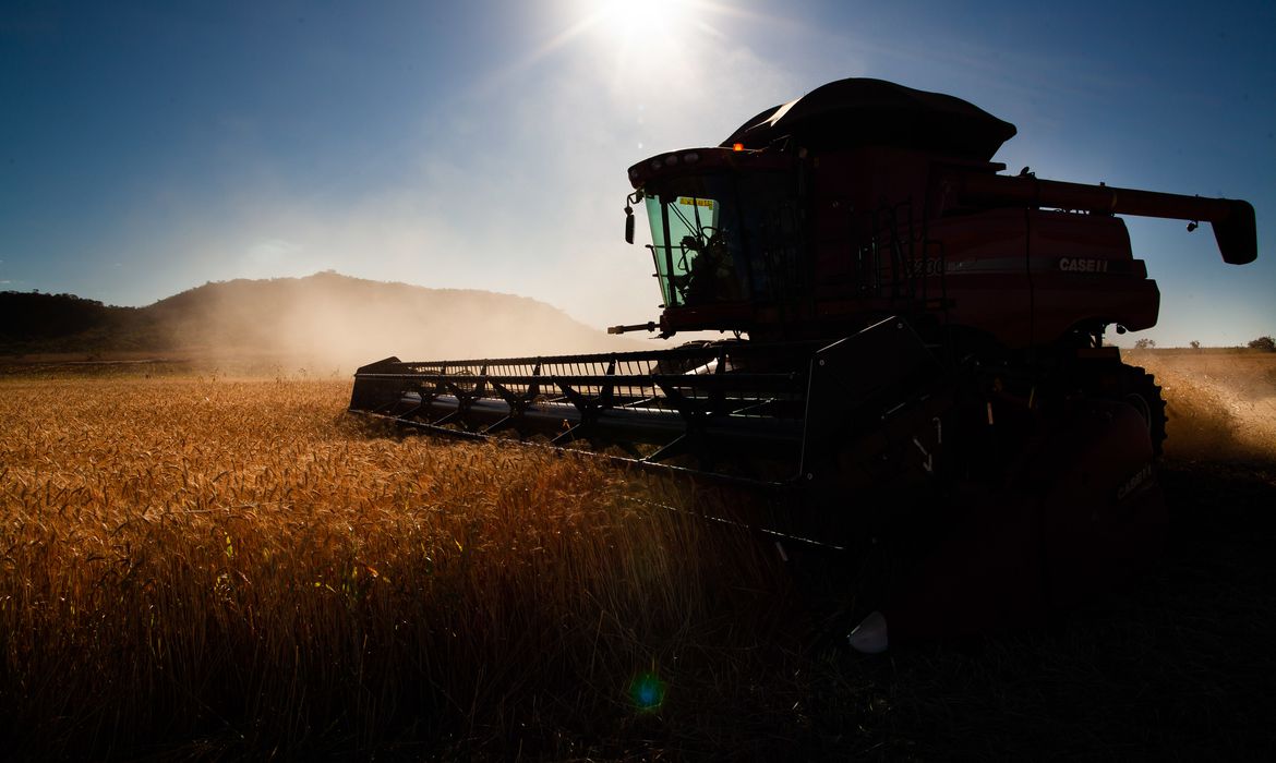 Você está visualizando atualmente Governo faz ajustes em programas de concessão de crédito rural