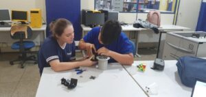 Leia mais sobre o artigo Escola desenvolve laboratório maker com apoio da Fapemat