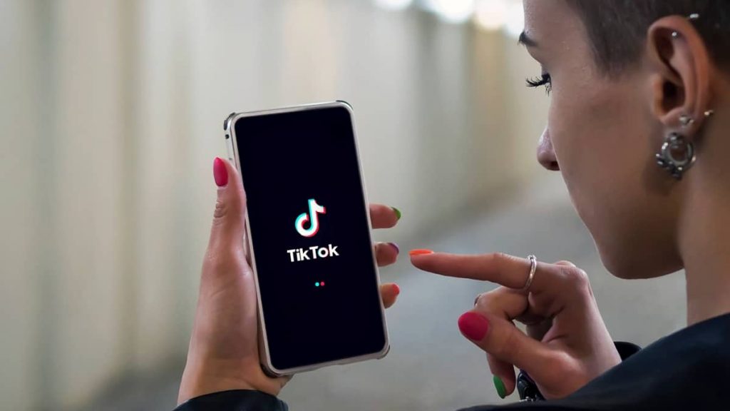 No momento, você está visualizando TikTok MUSIC: Como criar sua conta e usar o streaming de música