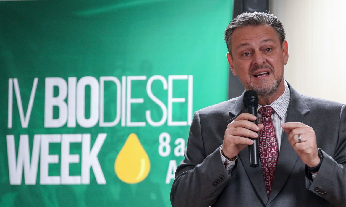 No momento, você está visualizando Carlos Fávaro defende regulamentação de biodiesel B20