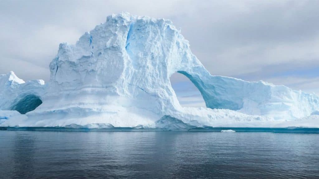 Você está visualizando atualmente ALERTA: Antártica está perdendo um pedaço de gelo maior que a Groelândia