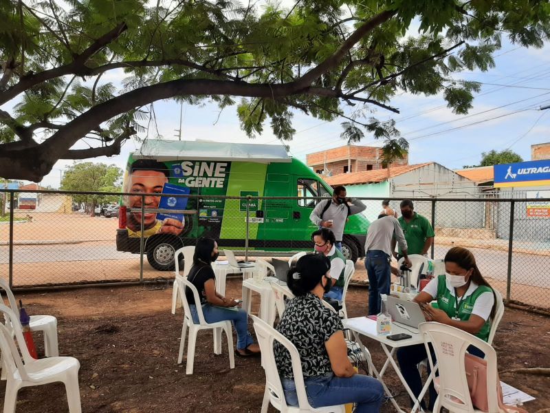 Você está visualizando atualmente Sine leva vagas de emprego ao bairro Parque Geórgia e região