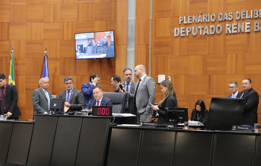 Você está visualizando atualmente ALMT aprova discutir sobre Parque Novo Mato Grosso