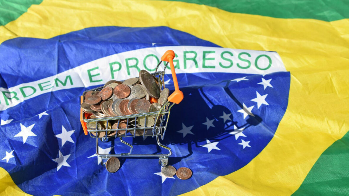 Você está visualizando atualmente Economia brasileira cresce 0,9% no segundo trimestre de 2023